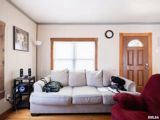 $99,900 | 537 South Byron Court, Peoria, IL 61604