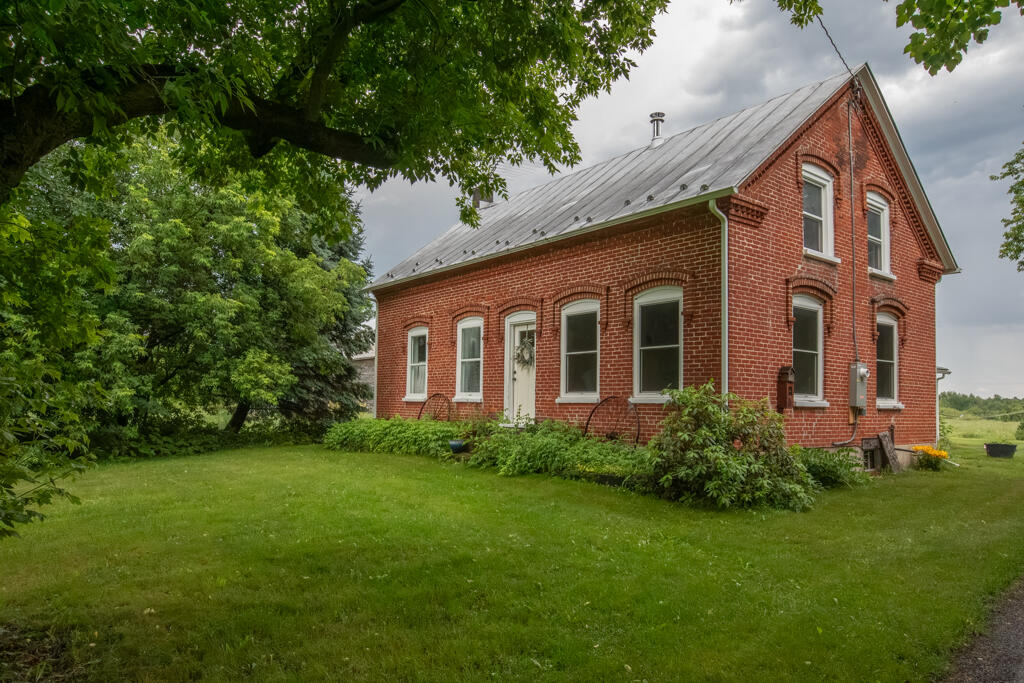 606 Lamberton Road Mooers Forks, NY 12959 - Photo 7 of 72
