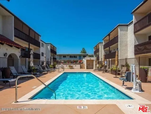 $2,695 | 5334 Lindley Avenue, Unit 309, Encino, CA 91316