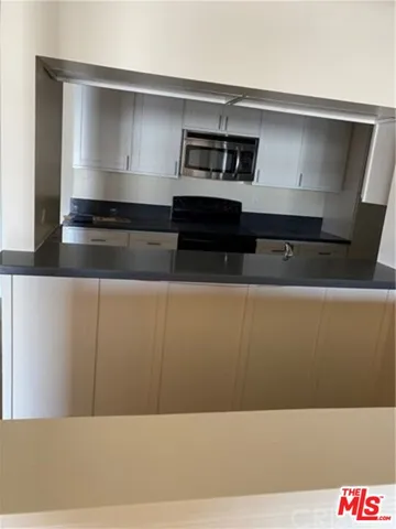 $2,695 | 5334 Lindley Avenue, Unit 309, Encino, CA 91316