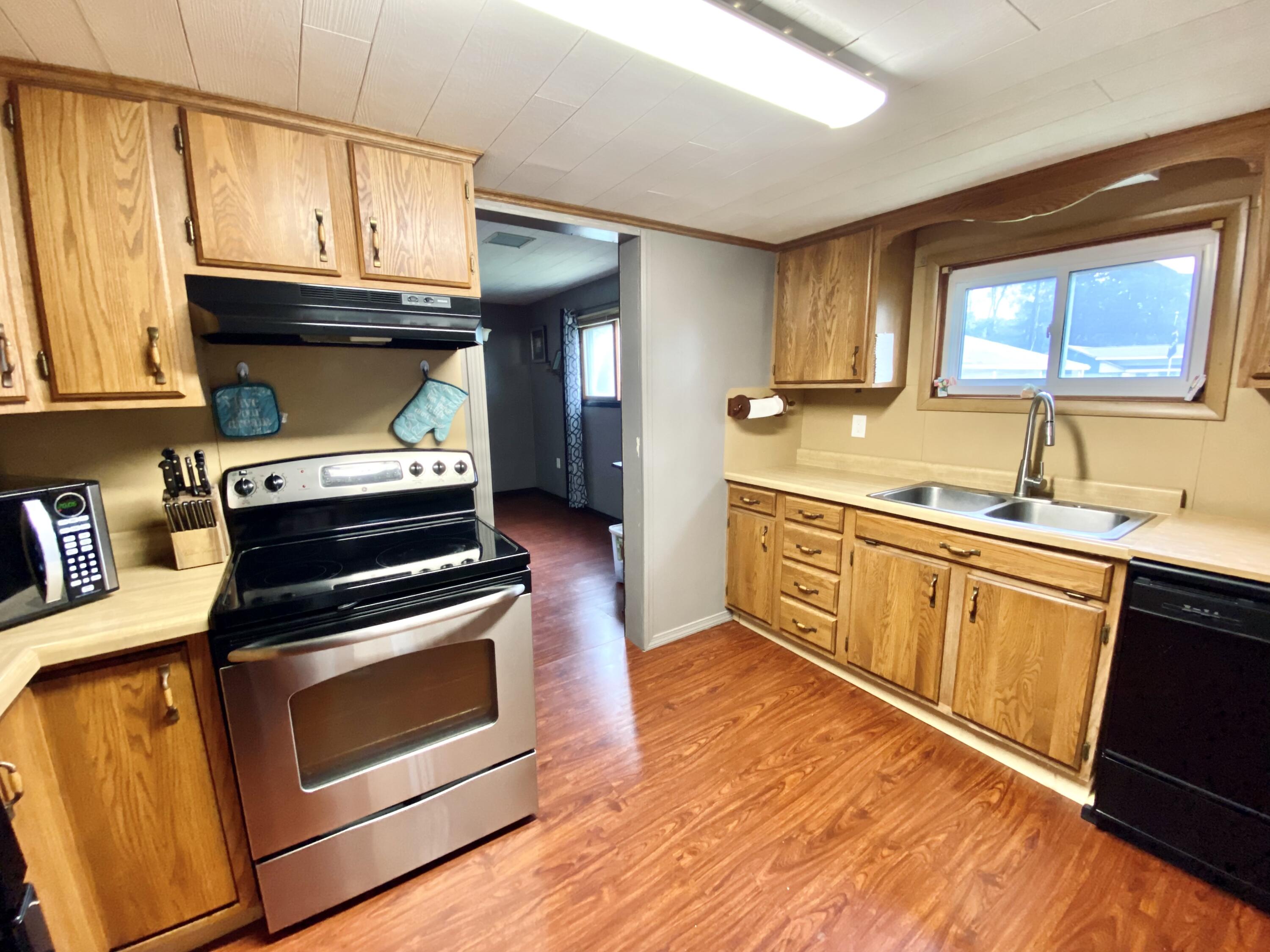 286 Bater Road Coldwater, MI 49036 - Photo 3 of 18 EF6FFEB7-54AF-442E-A33C-88973BE3E9BE