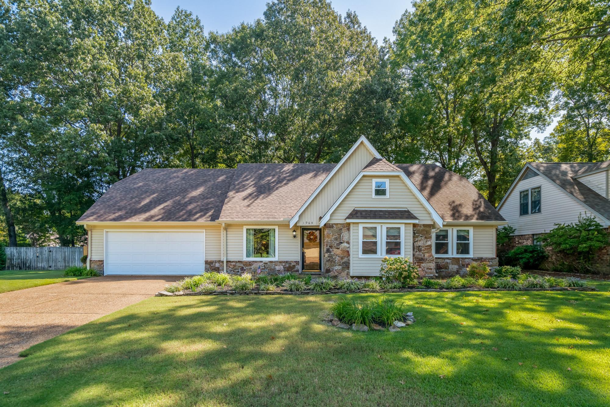 1964 Newfields Road Germantown, TN 38139 - Photo 1 of 25 Gallery Image 1