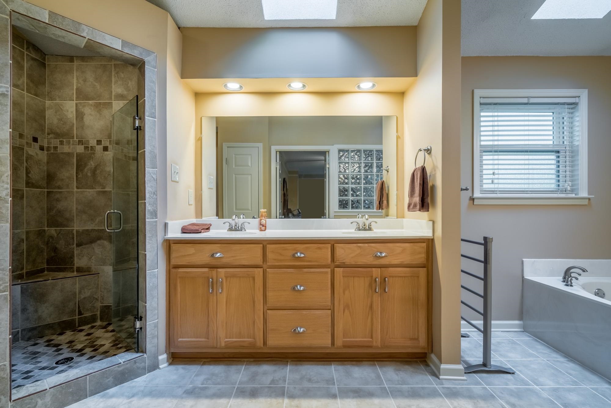 1964 Newfields Road Germantown, TN 38139 - Photo 15 of 25 Gallery Image 15