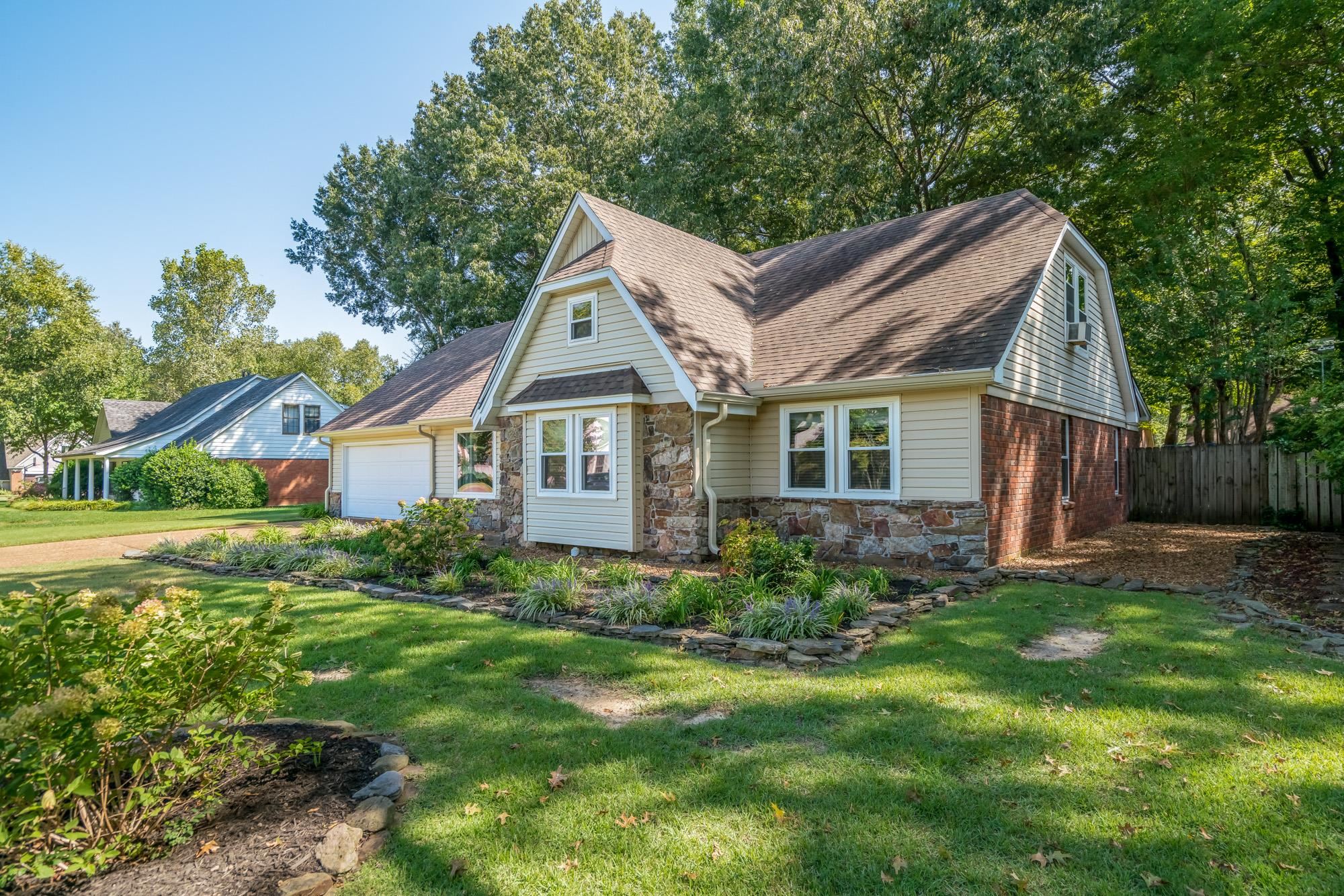 1964 Newfields Road Germantown, TN 38139 - Photo 3 of 25 Gallery Image 3