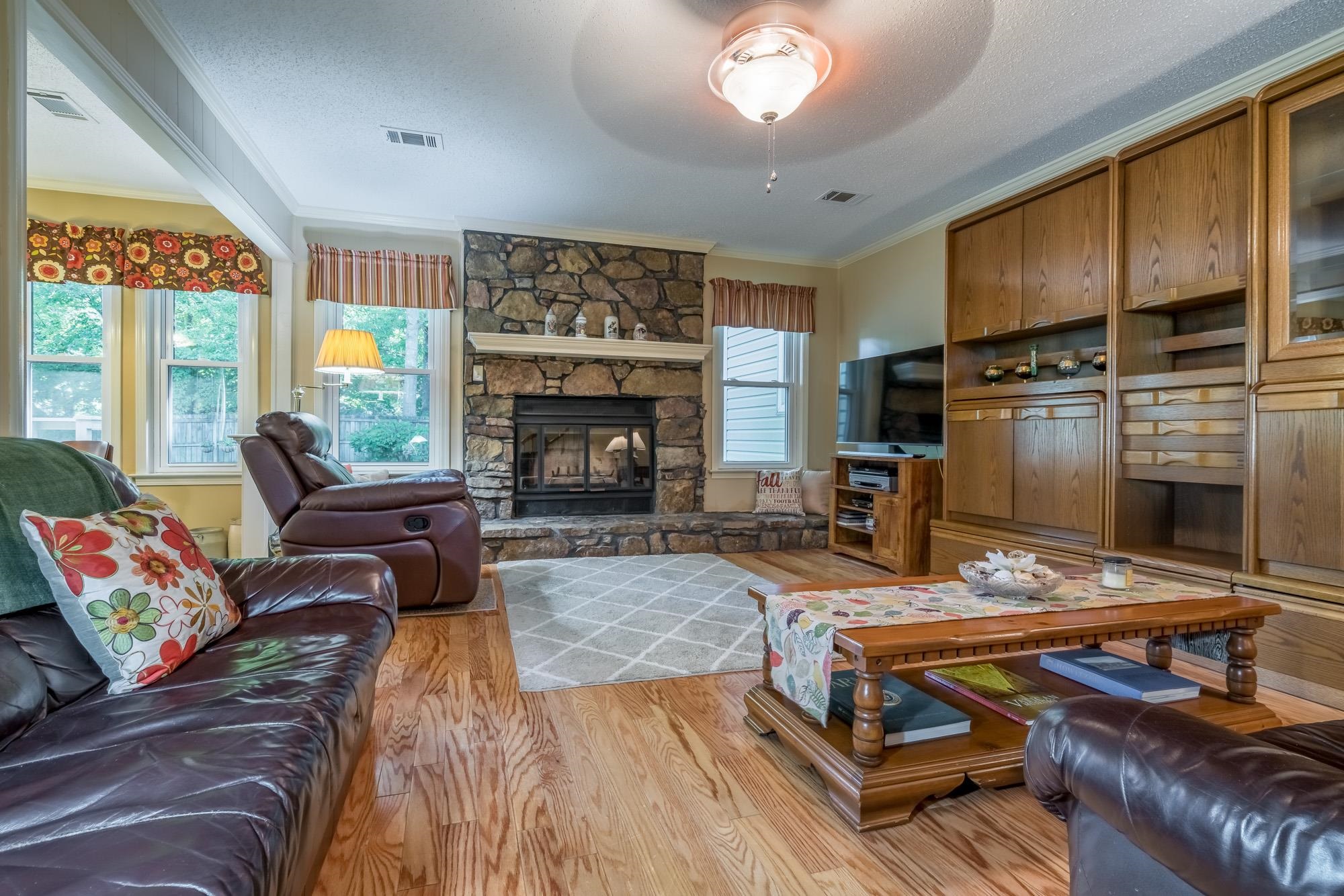 1964 Newfields Road Germantown, TN 38139 - Photo 6 of 25 Gallery Image 6