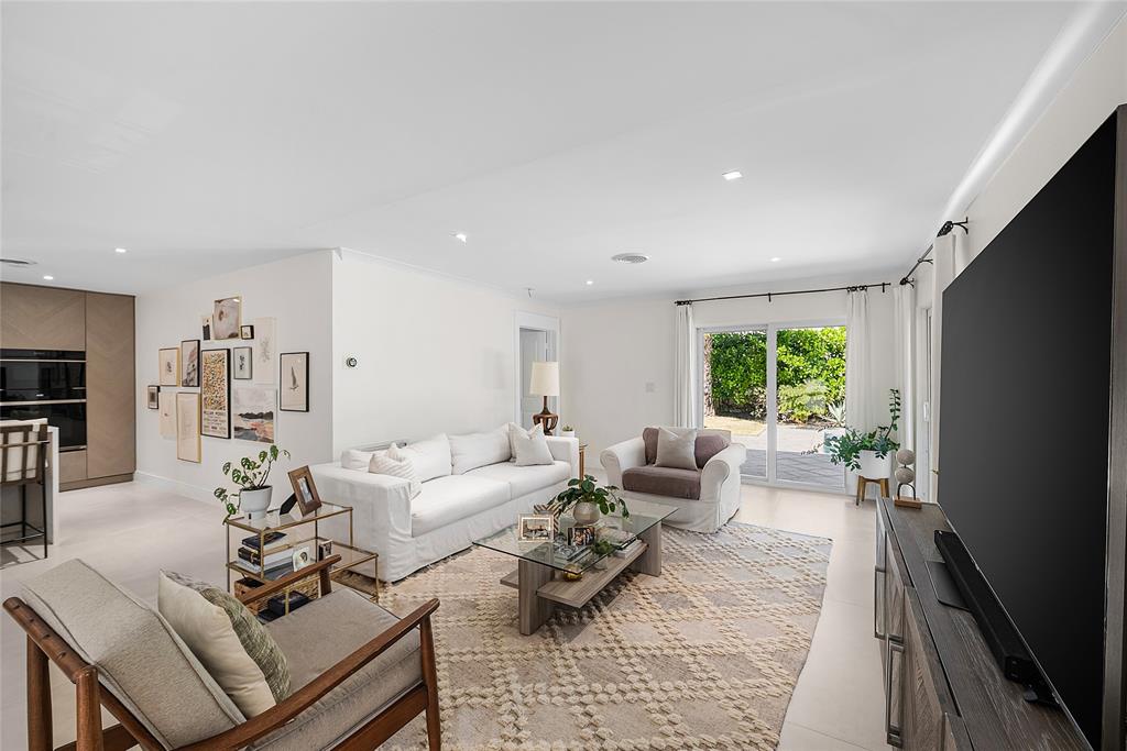 2233 Northeast 30th Court Lighthouse Point, FL 33064 - Photo 19 of 48