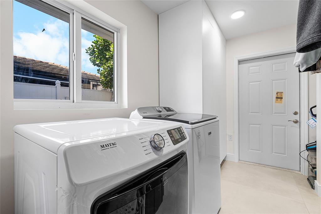 2233 Northeast 30th Court Lighthouse Point, FL 33064 - Photo 32 of 48