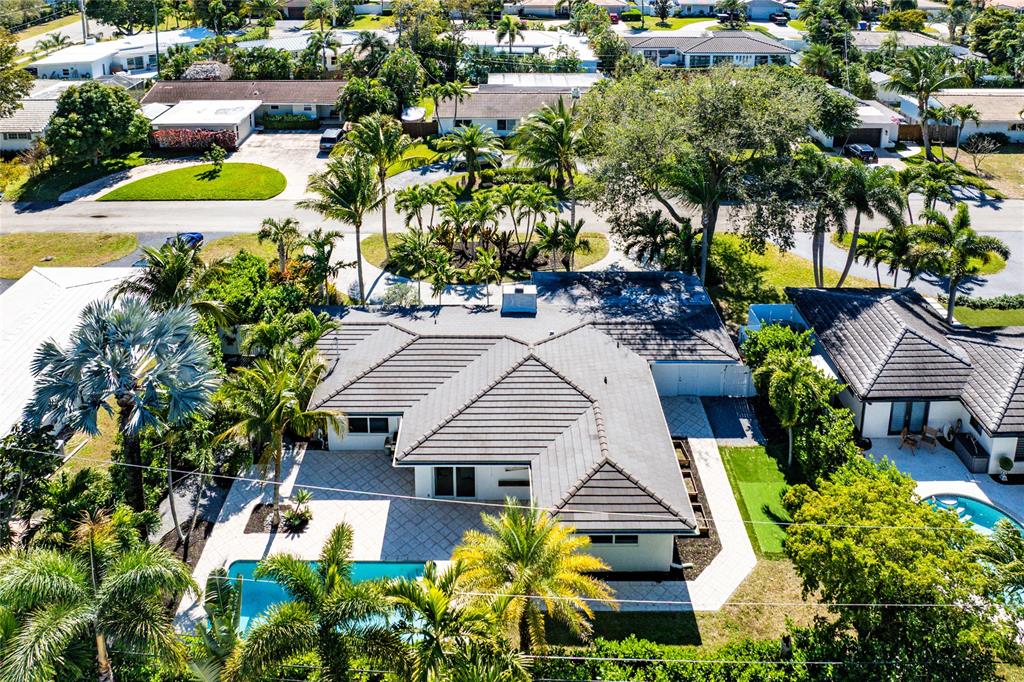 2233 Northeast 30th Court Lighthouse Point, FL 33064 - Photo 47 of 48