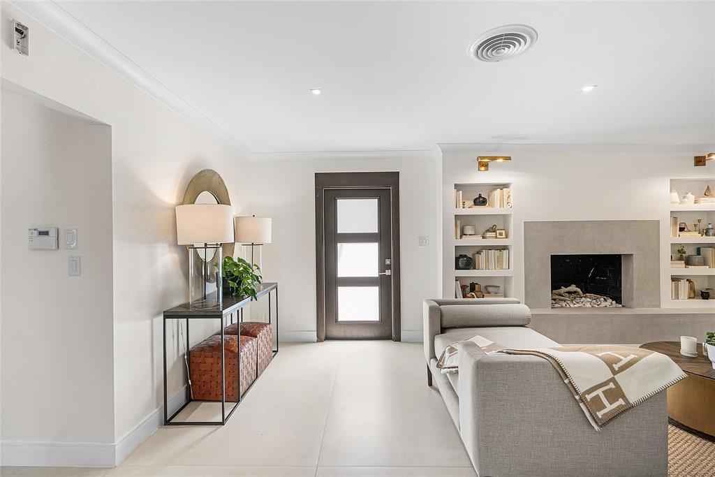 2233 Northeast 30th Court Lighthouse Point, FL 33064 - Photo 7 of 48 IMpact front door