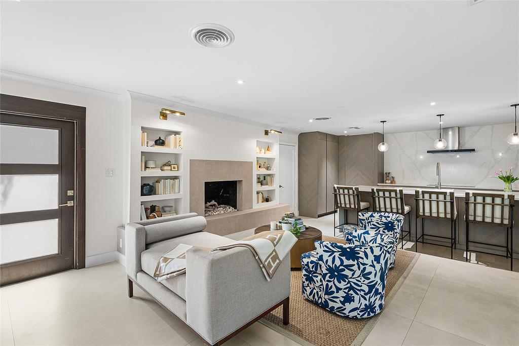 2233 Northeast 30th Court Lighthouse Point, FL 33064 - Photo 8 of 48 Can be set up a dining room