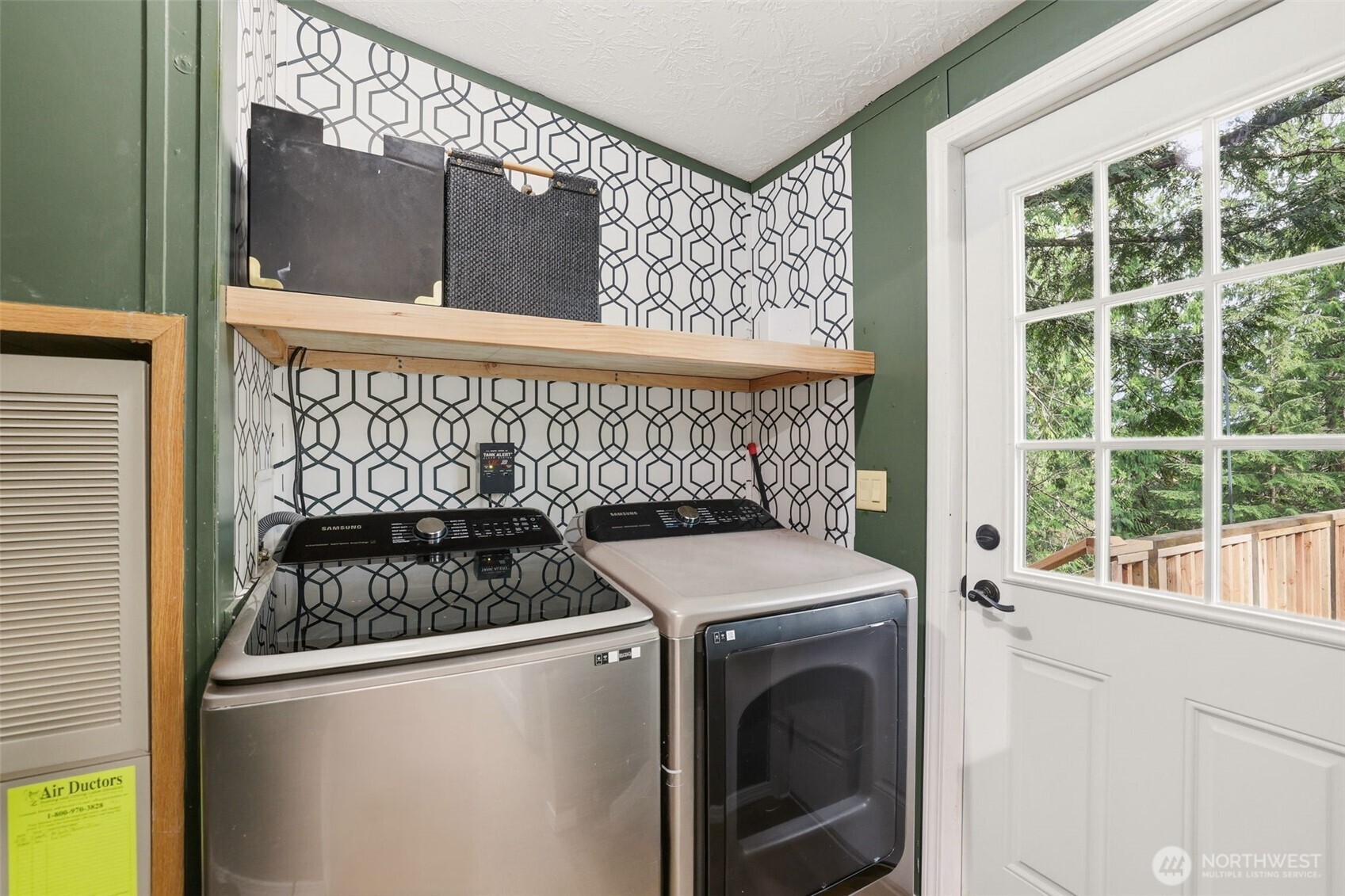 33501 112th Street Southeast Sultan, WA 98294 - Photo 13 of 31 a utility room with dryer and washer