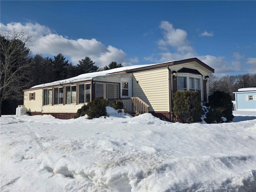 28 Lane East Coventry, RI 02816 - Photo 2 of 16