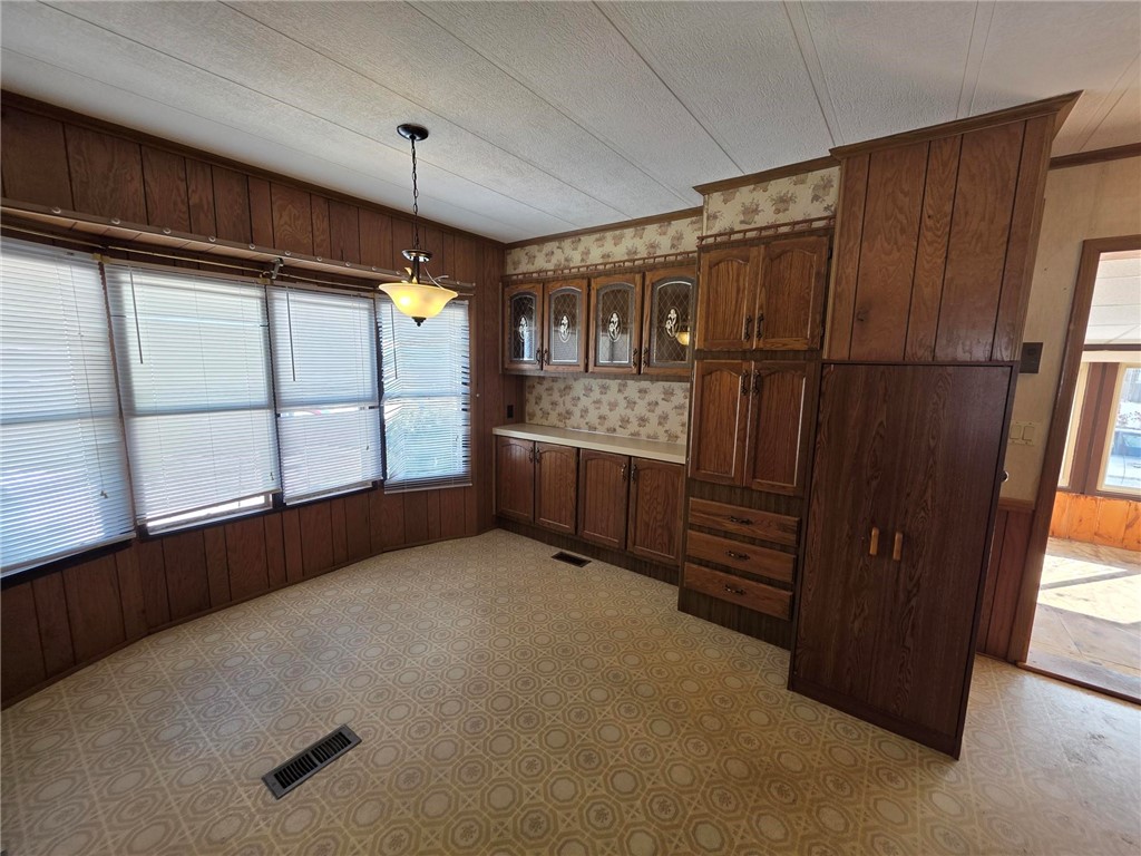 28 Lane East Coventry, RI 02816 - Photo 4 of 16