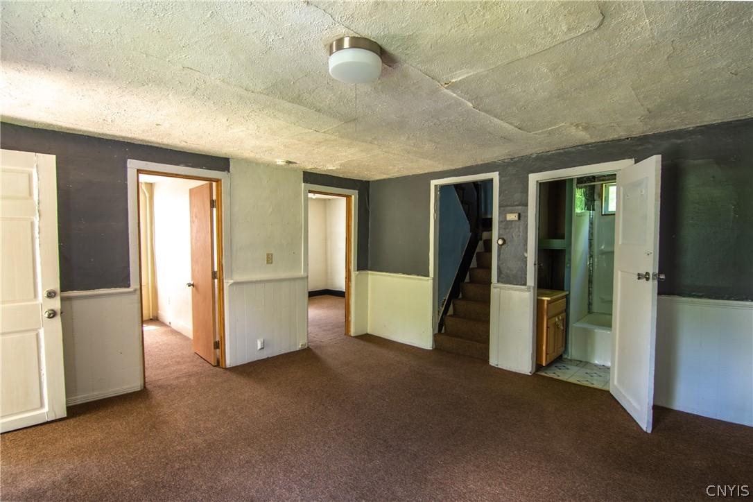 5319 Bear Road Clay, NY 13212 - Photo 5 of 23 Living room