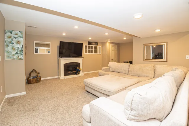 $379,900 | 105 Ridge Avenue, Benton, WI 53803