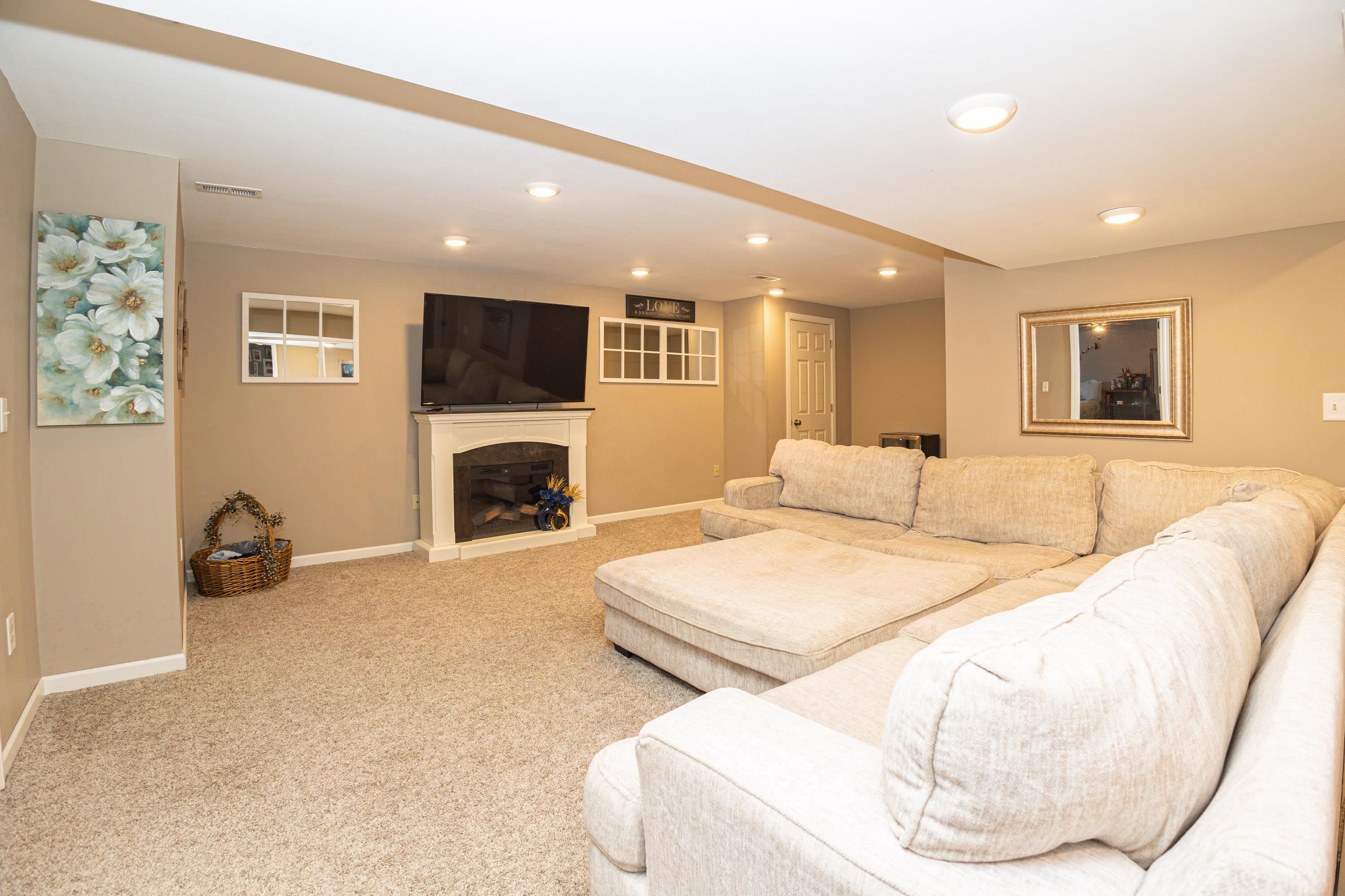 105 Ridge Avenue Benton, WI 53803 - Photo 22 of 42