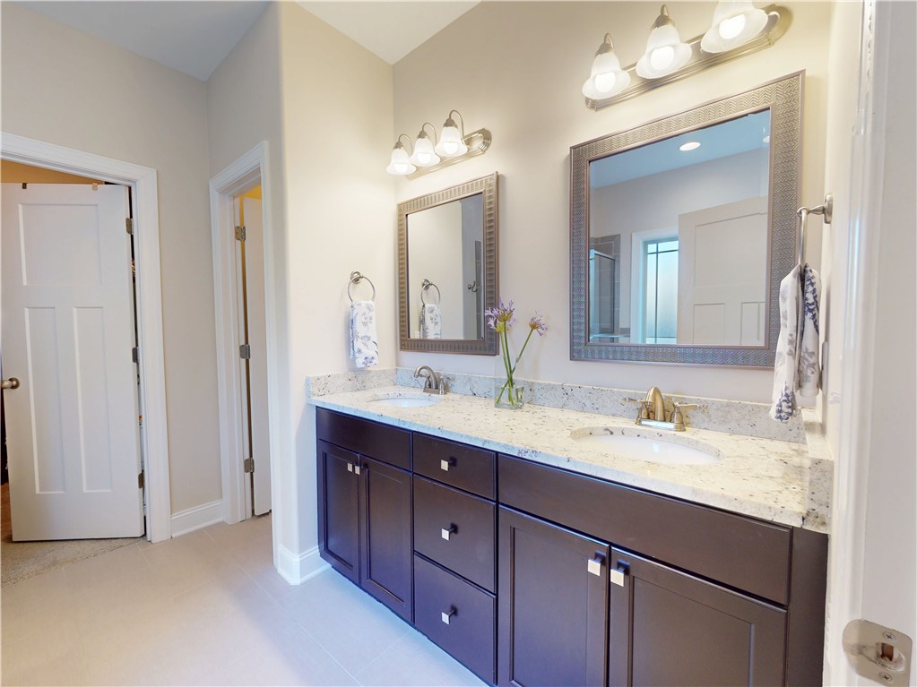 1007 Tuscany Drive Anderson, SC 29621 - Photo 18 of 38 Primary bath