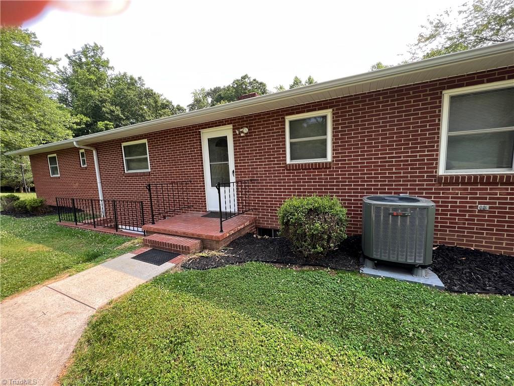 1657 Austin Traphill Road Elkin, NC 28621 - Photo 10 of 28