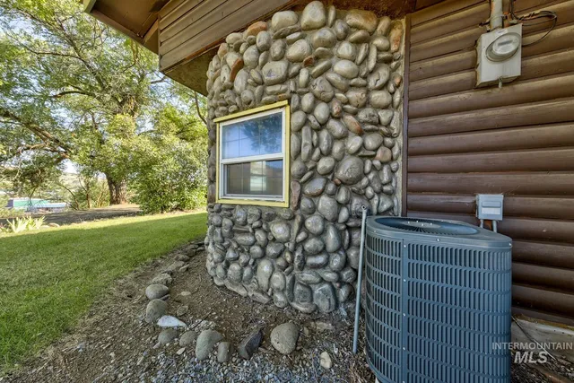 $350,000 | 108 1/2 North Galena, Council, ID 83612