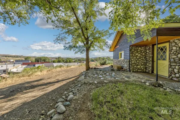 $350,000 | 108 1/2 North Galena, Council, ID 83612