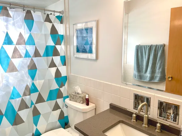 $1,950 | 1539 Park Avenue, Unit 2N, River Forest, IL 60305