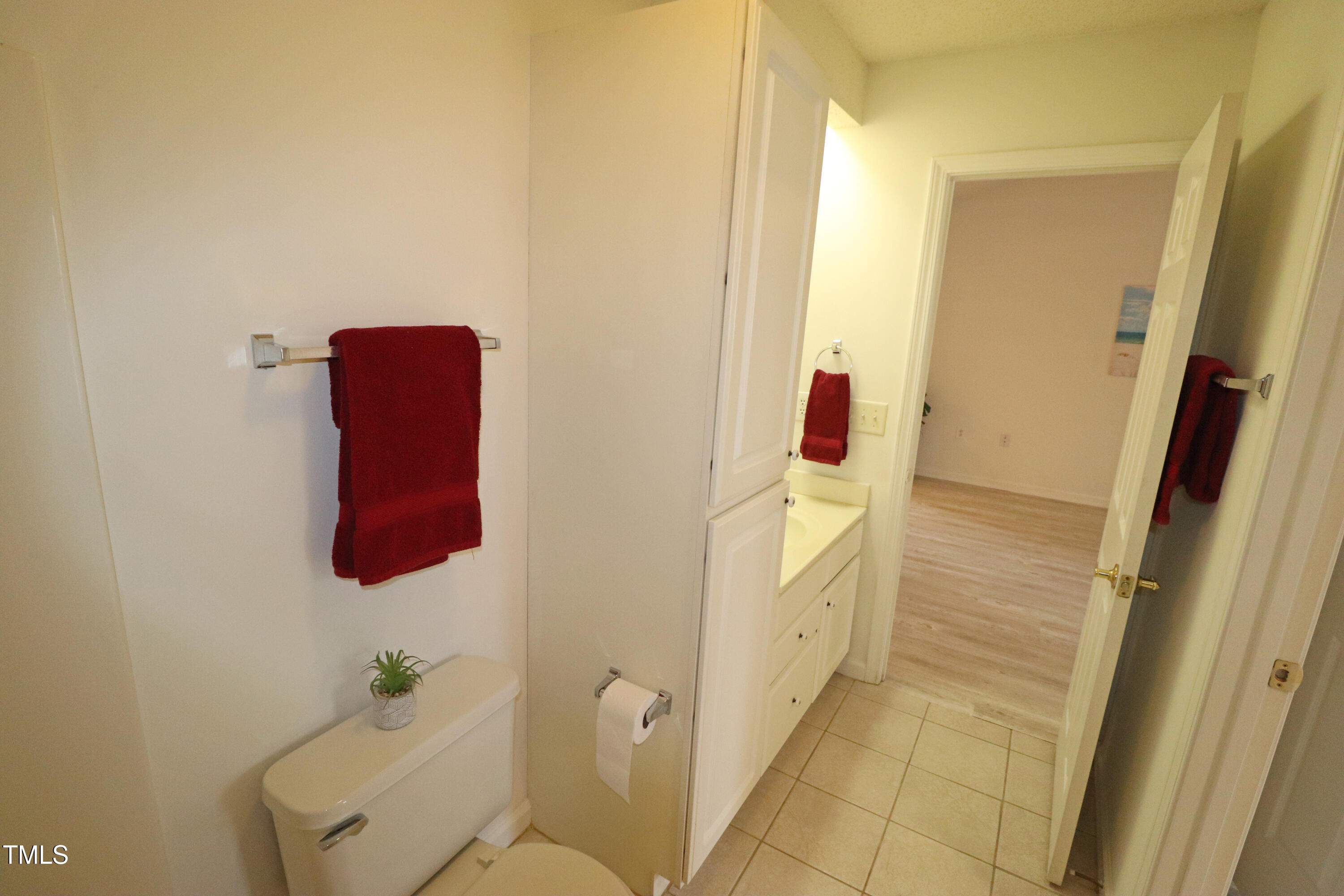 11331 Involute Place, Unit 100 Raleigh, NC 27617 - Photo 16 of 30 Large Bathroom