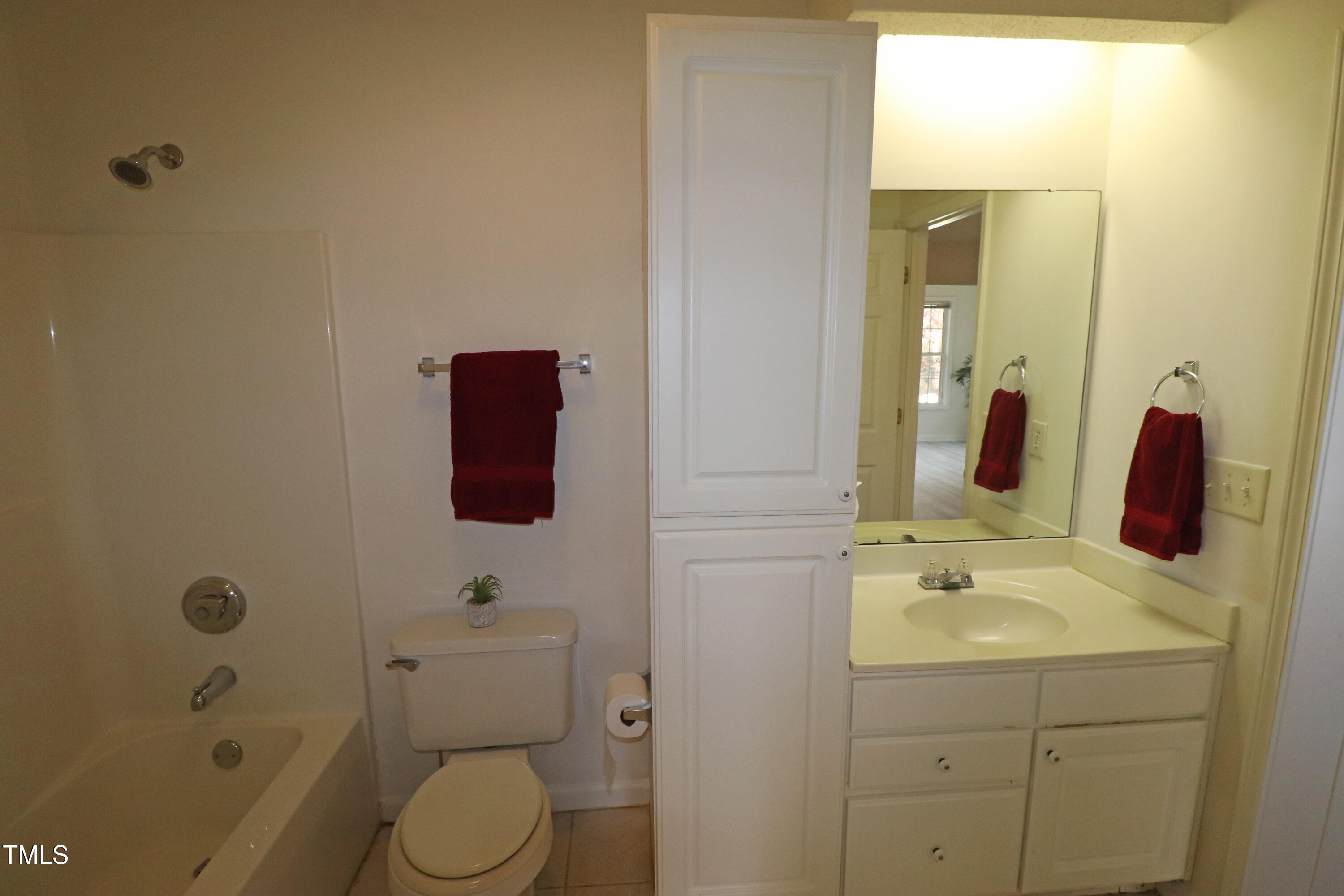 11331 Involute Place, Unit 100 Raleigh, NC 27617 - Photo 17 of 30 Tub w shower