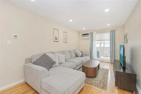$515,000 | 9729 4th Avenue, Unit 3C | Bay Ridge