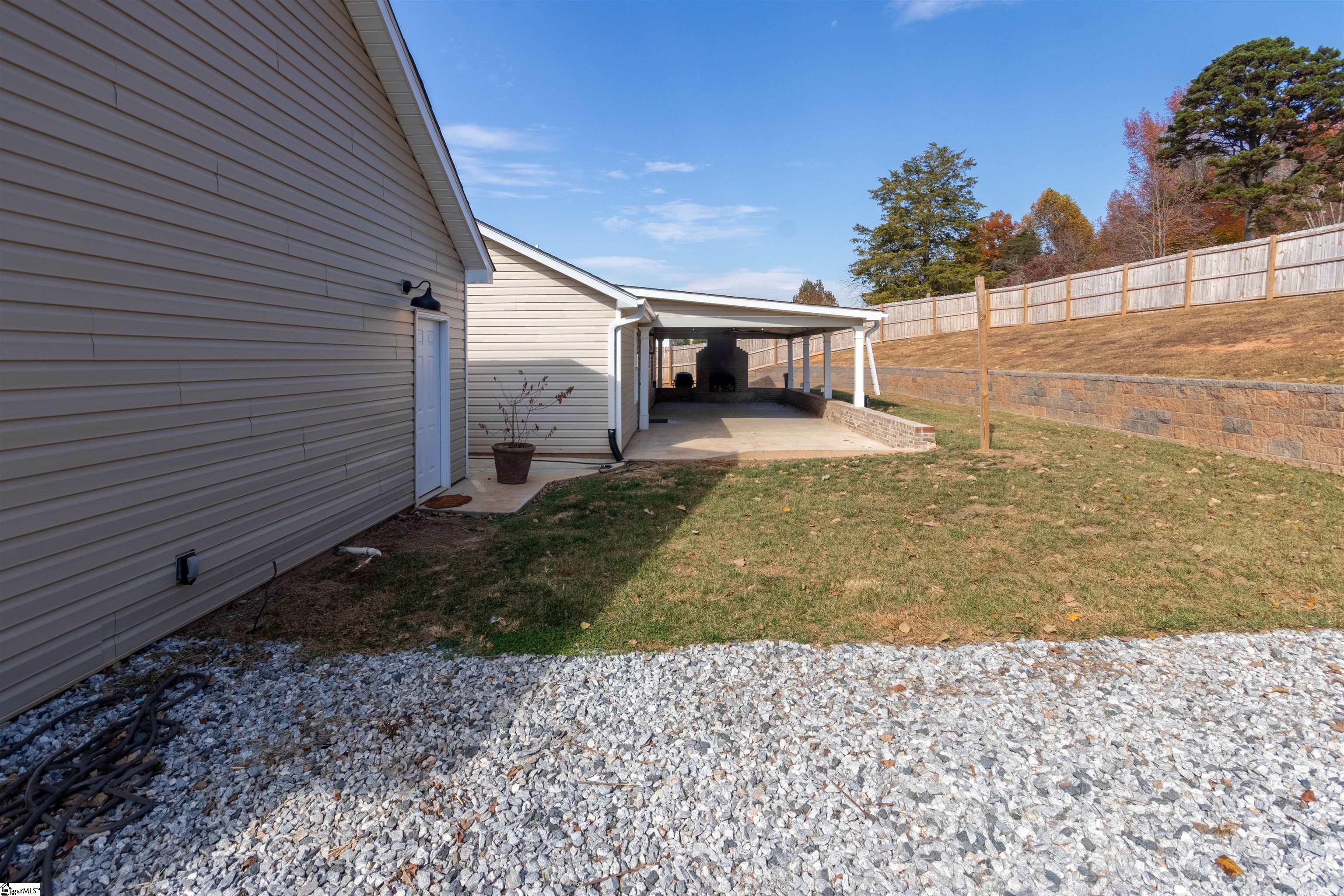 243 State Rd S-42-2088 Lyman, SC 29365 - Photo 14 of 17