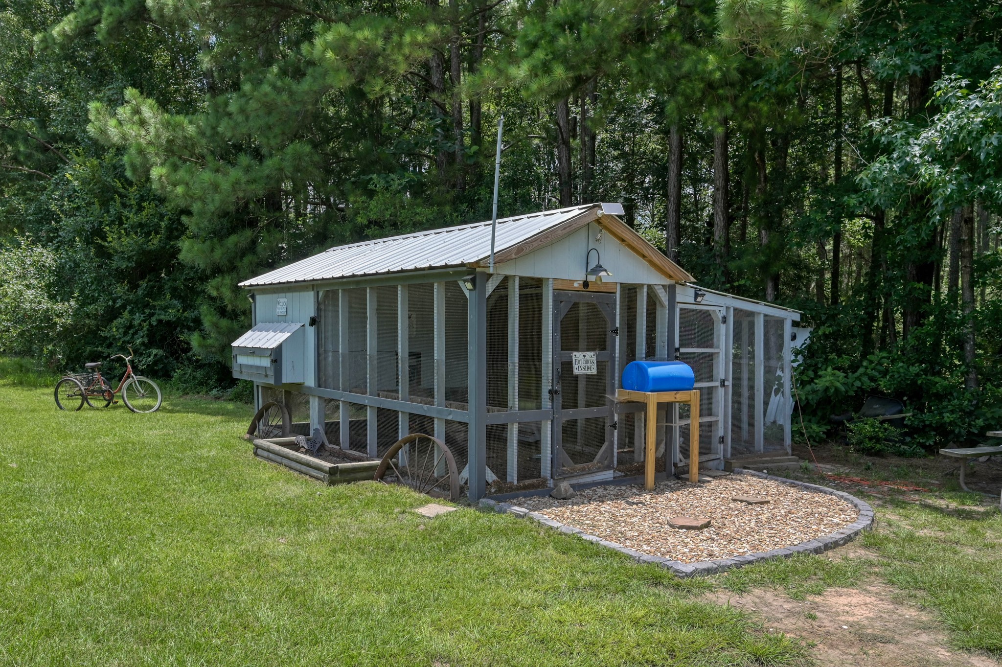 14909 Pine Tree Road Montgomery, TX 77356 - Photo 36 of 49 Adorable, functional chicken coop