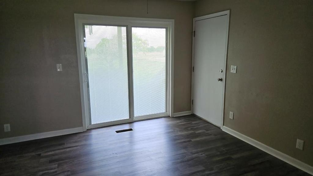 1782 California Road Pomona, KS 66076 - Photo 9 of 24 Gallery Image 9