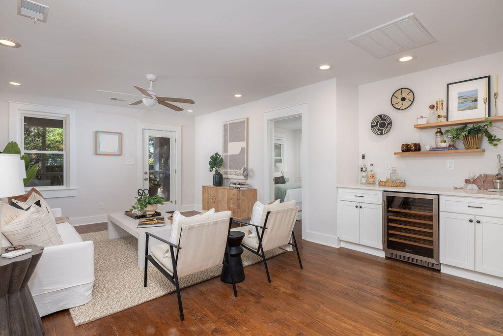 1717 Pinecrest Road Charleston, SC 29407 - Photo 11 of 33 Living room w/ bar