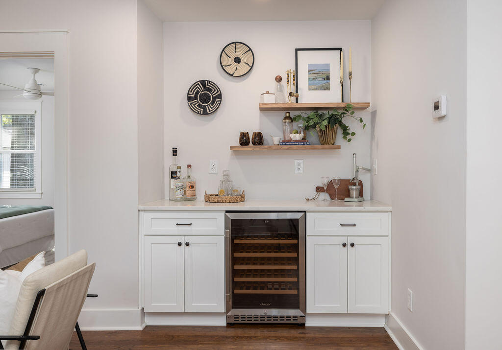 1717 Pinecrest Road Charleston, SC 29407 - Photo 12 of 33 Bar area