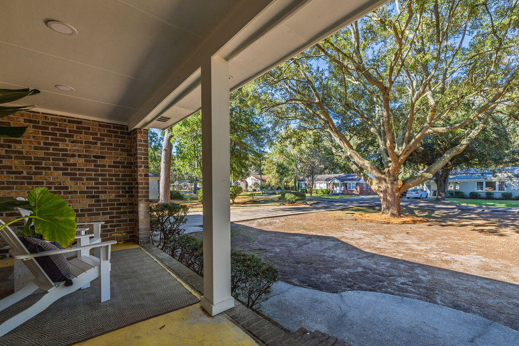 1717 Pinecrest Road Charleston, SC 29407 - Photo 27 of 33 Front porch