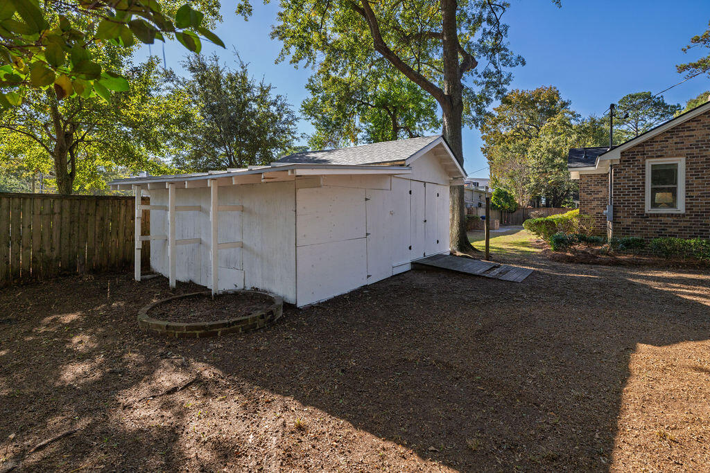1717 Pinecrest Road Charleston, SC 29407 - Photo 29 of 33 Workshop