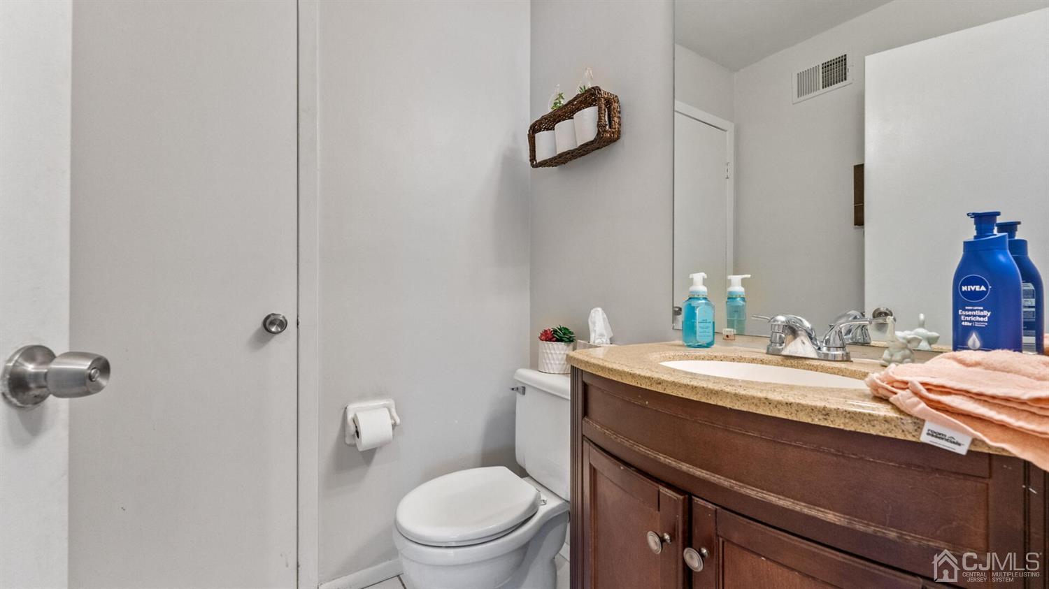 124 Orion Road Piscataway, NJ 08854 - Photo 17 of 27 Gallery Image 17