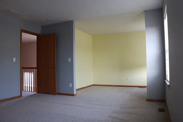 $2,400 | 379 Reston Circle, Romeoville, IL 60446