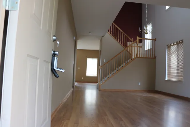 $2,400 | 379 Reston Circle, Romeoville, IL 60446