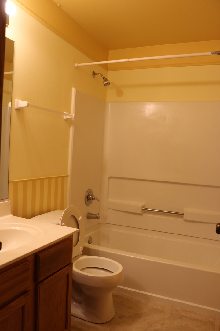 379 Reston Circle Romeoville, IL 60446 - Photo 7 of 23