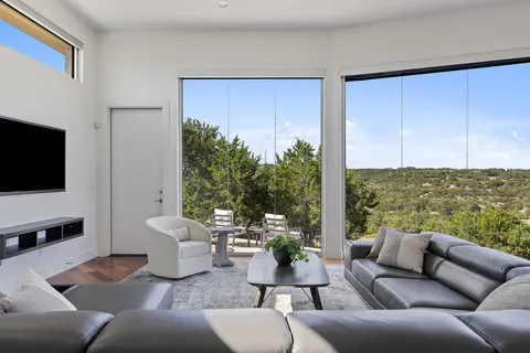 $1,200,000 | 360 Stacey Ann Cove, Dripping Springs, TX 78620