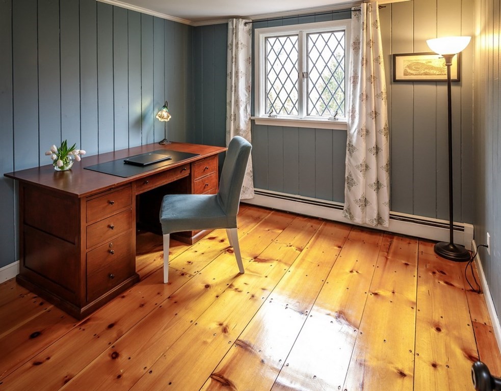 8 Olde Coach Road Westborough, MA 01581 - Photo 17 of 42 a workspace with furniture and window