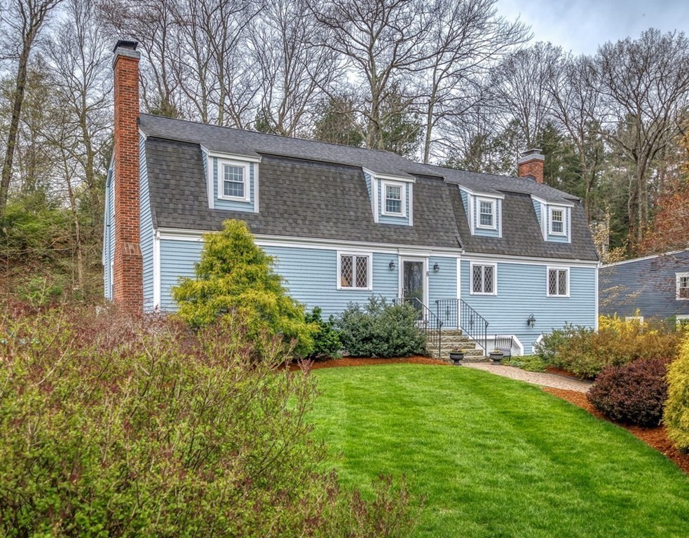 8 Olde Coach Road Westborough, MA 01581 - Photo 38 of 42 a front view of a house with garden