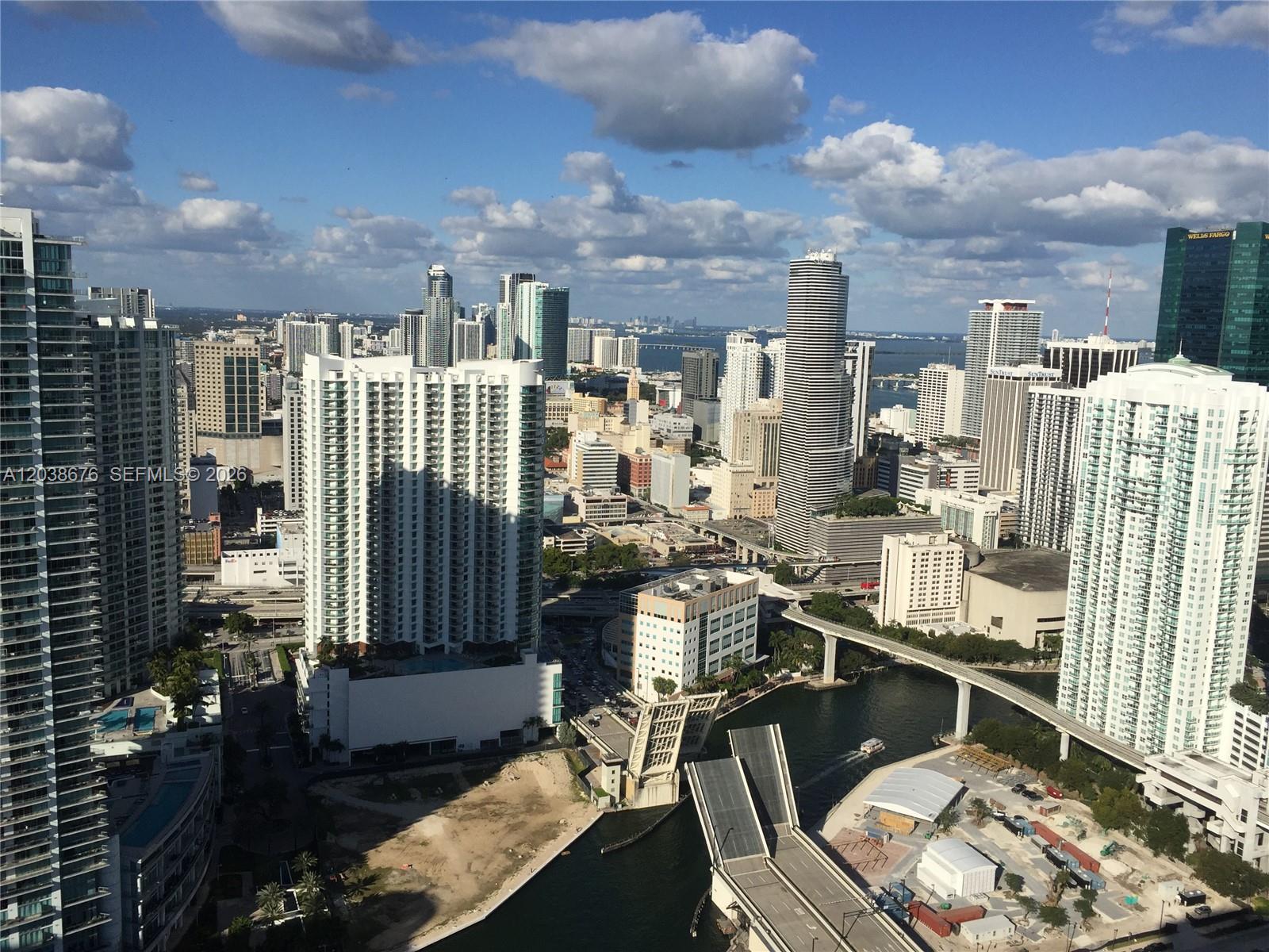 90 Southwest 3rd Street, Unit 4311 Miami, FL 33130 - Photo 12 of 33