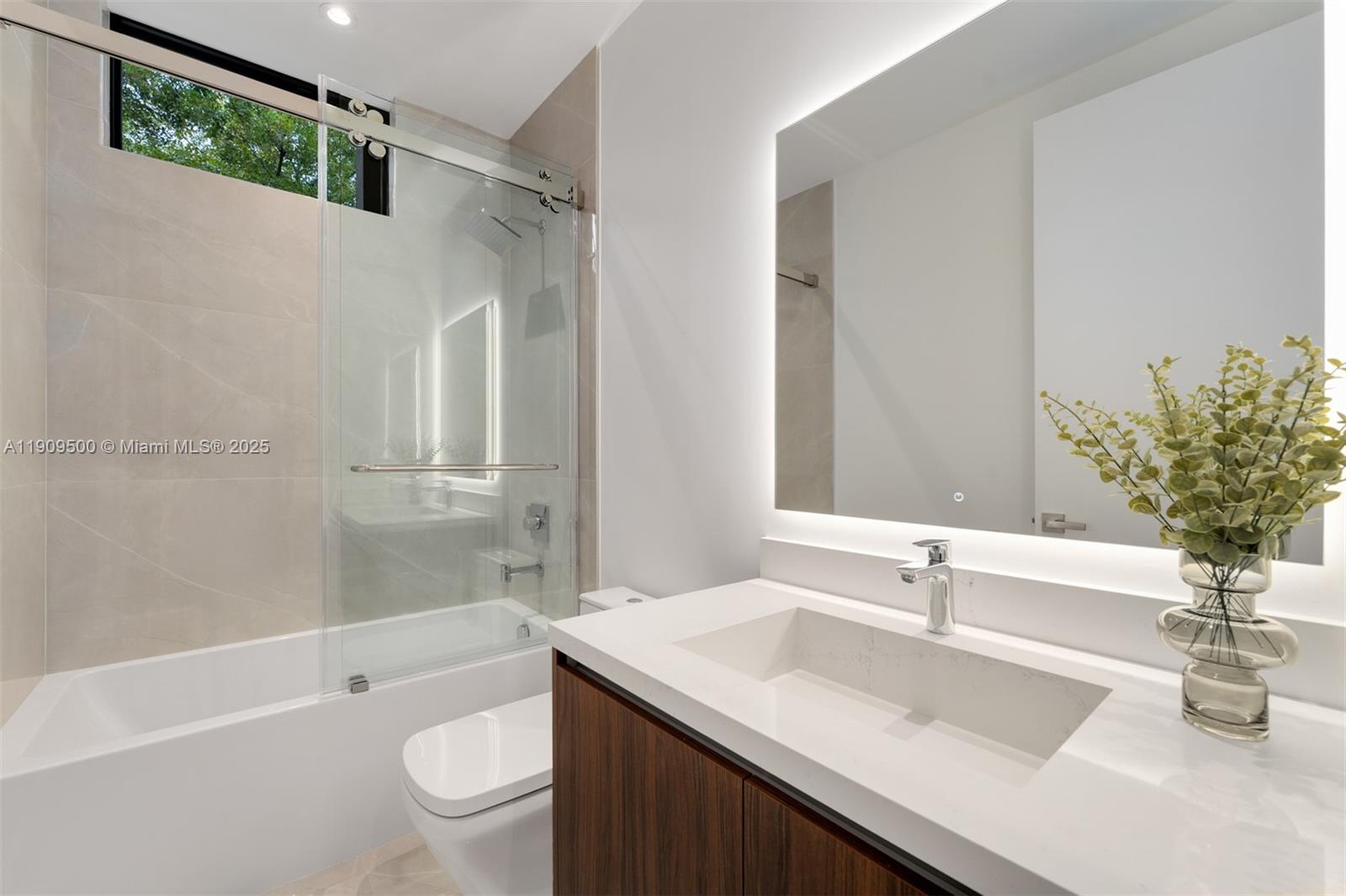 3069 Hibiscus Street Coconut Grove, FL 33133 - Photo 17 of 26