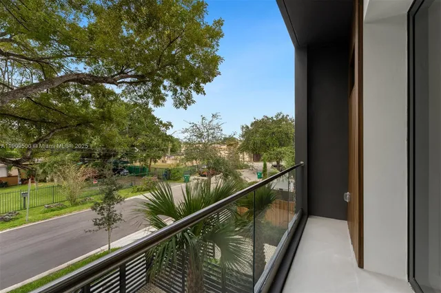 $1,850,000 | 3069 Hibiscus Street, Coconut Grove, FL 33133