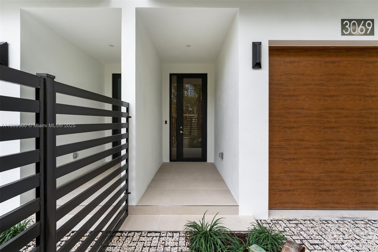 3069 Hibiscus Street Coconut Grove, FL 33133 - Photo 2 of 26