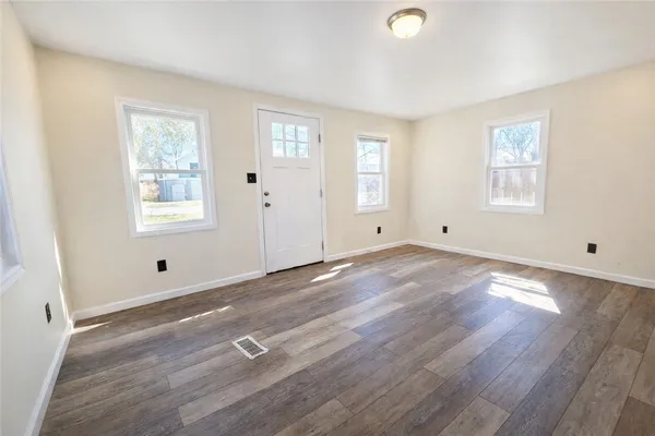 $1,200 | 350 Waterloo Geneva Road, Unit 10, Waterloo, NY 13165