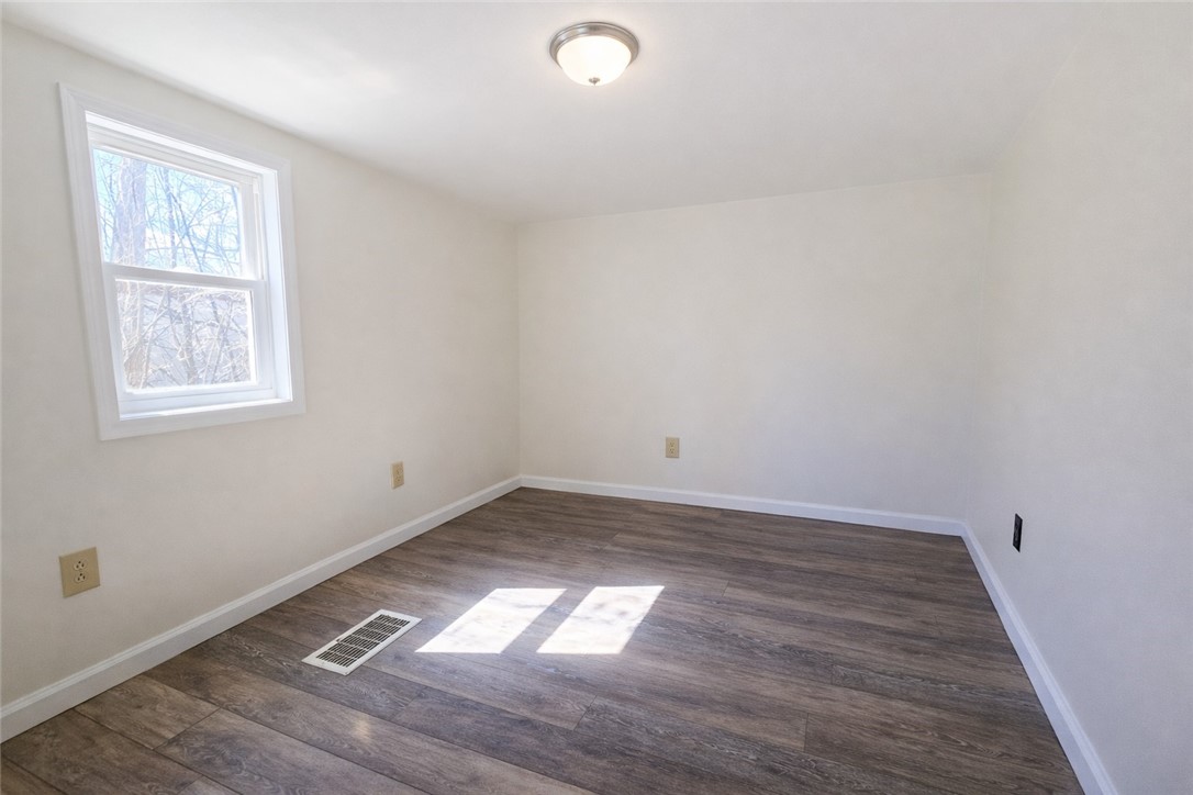 350 Waterloo Geneva Road, Unit 10 Waterloo, NY 13165 - Photo 7 of 8