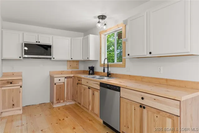 $229,000 | 26413 Gardiner Road, Edwards, MO 65326