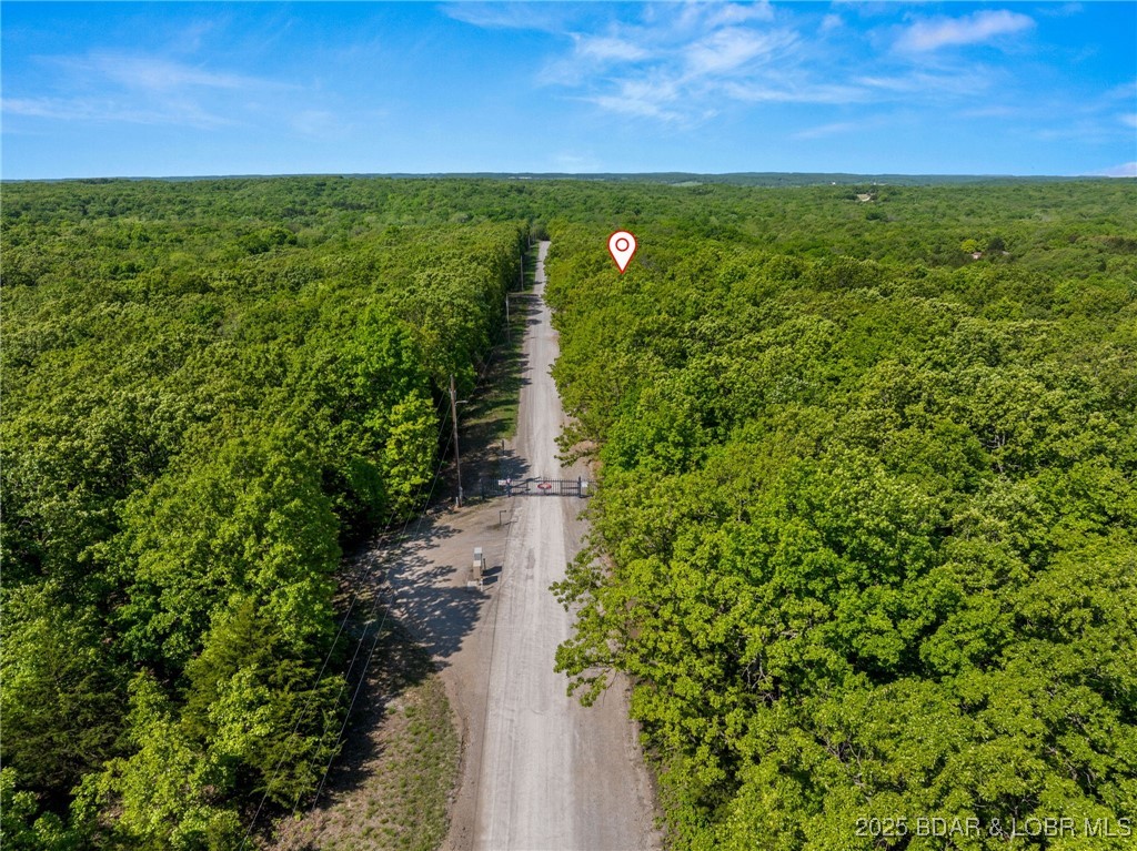 26413 Gardiner Road Edwards, MO 65326 - Photo 27 of 29 Just inside the gated community